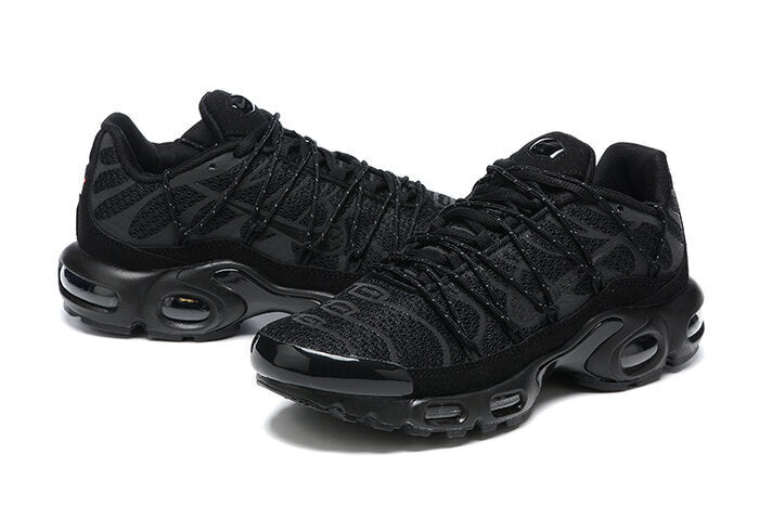NIKE AIR MAX PLUS TN UTILYTY TRIPLE BLACK
