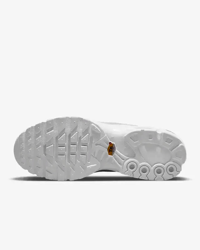 NIKE AIR MAX PLUS TN TRIPLE WHITE