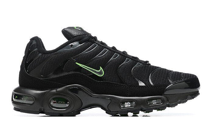 NIKE AIR MAX PLUS TN VOLT