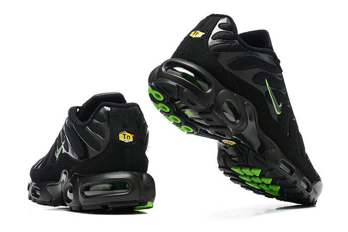 NIKE AIR MAX PLUS TN VOLT