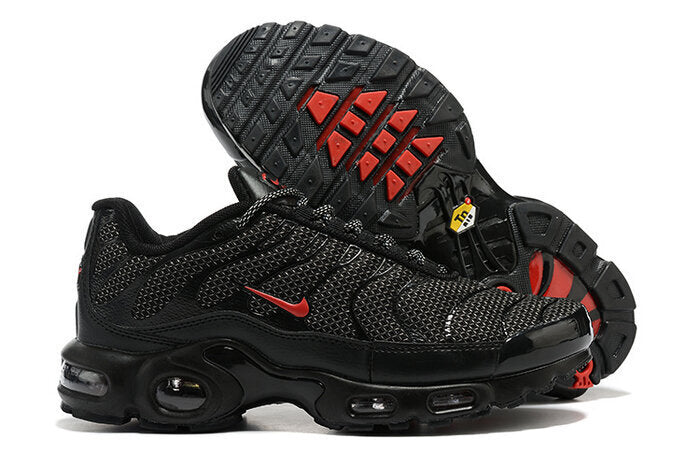 NIKE AIR MAX PLUS TN RED LINE