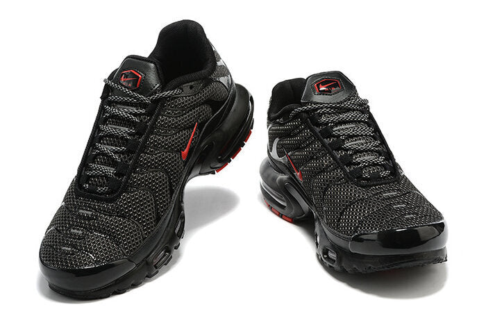 NIKE AIR MAX PLUS TN RED LINE