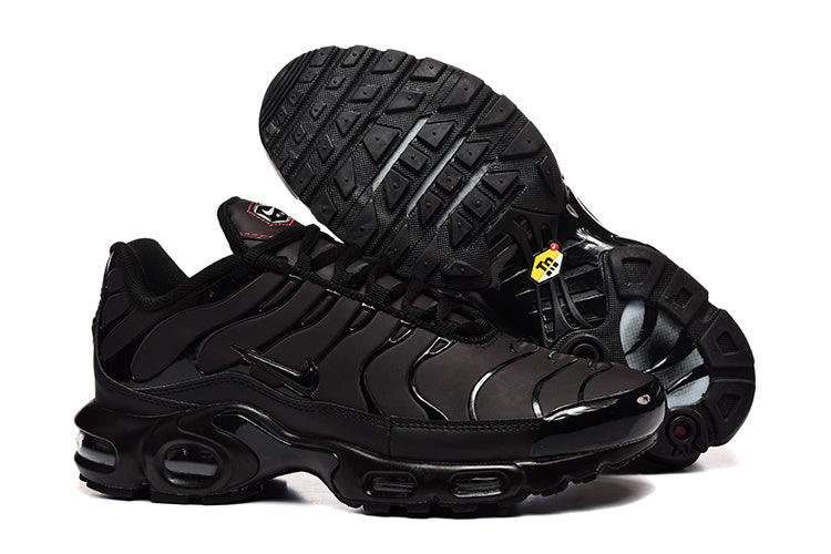 NIKE TN THERMOREACTIVE RED