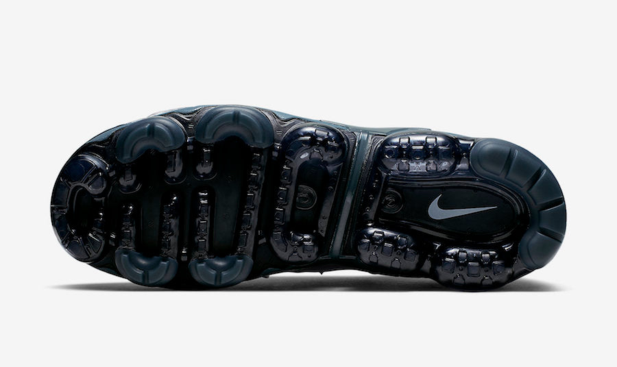 NIKE VAPORMAX PLUS WOLF GRAY