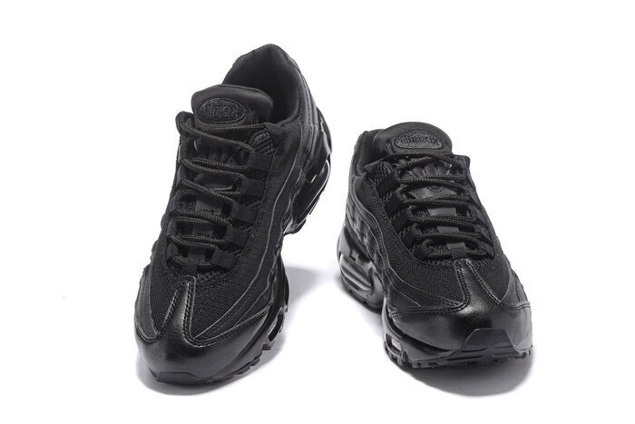 NIKE AIR MAX 95 TRIPLEBLACK