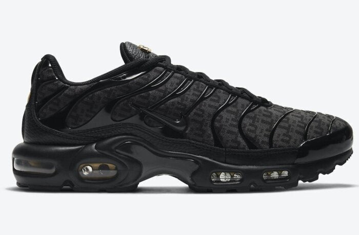 NIKE AIR MAX PLUS TN BLACK AND GOLD