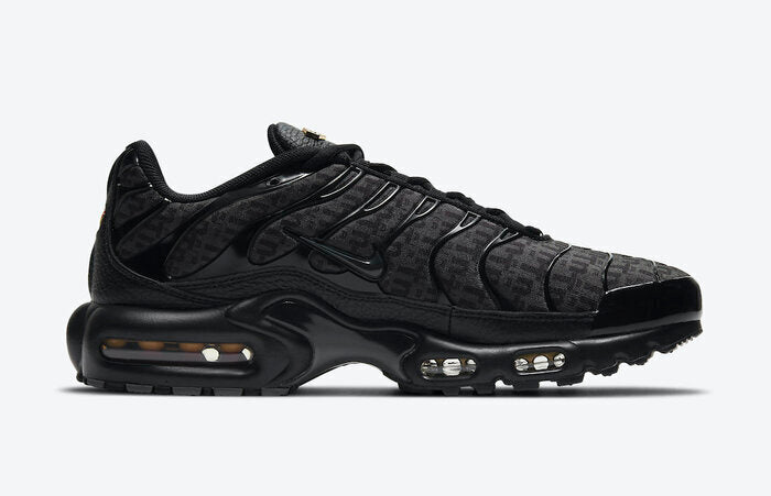 NIKE AIR MAX PLUS TN BLACK AND GOLD