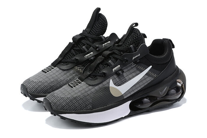 NIKE AIR MAX BLACK AND WHITE