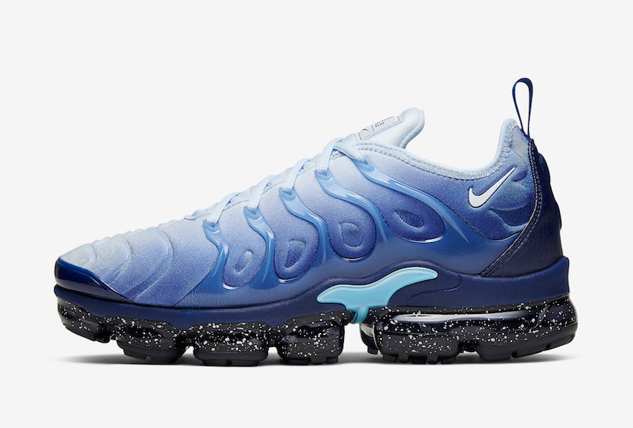 NIKE VAPORMAX PLUS SPACE