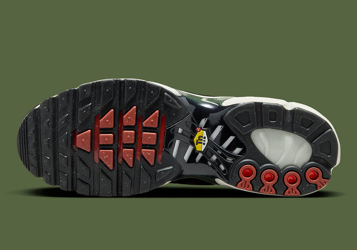 NIKE AIR MAX PLUS TN MILITARY GREEN