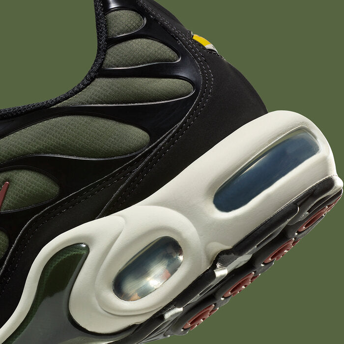 NIKE AIR MAX PLUS TN MILITARY GREEN