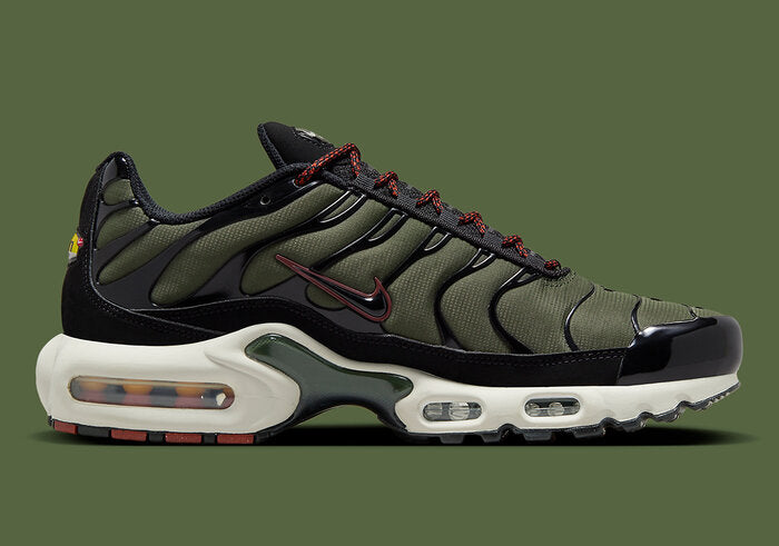 NIKE AIR MAX PLUS TN MILITARY GREEN