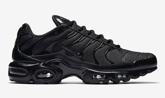 NIKE AIR MAX PLUS TN BLACK
