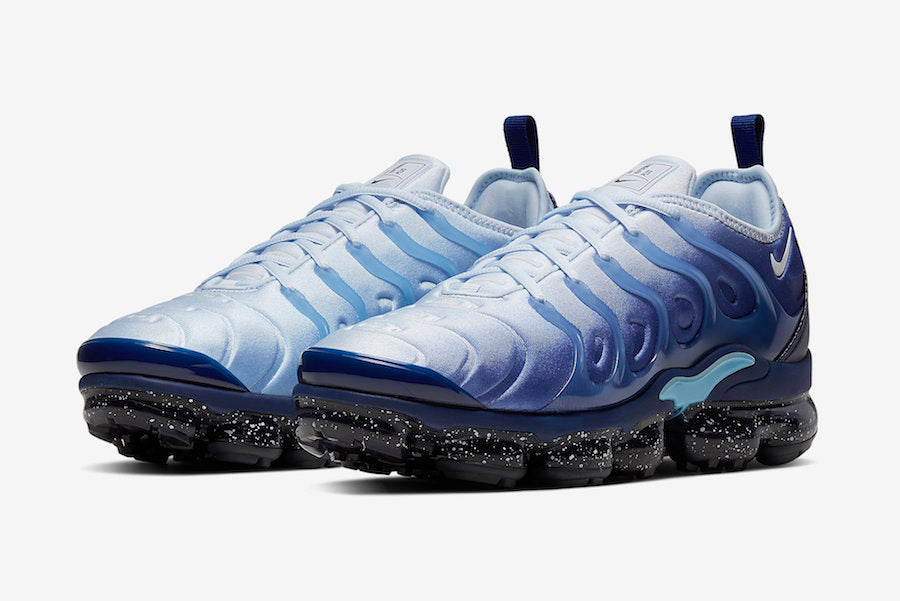 NIKE VAPORMAX PLUS SPACE
