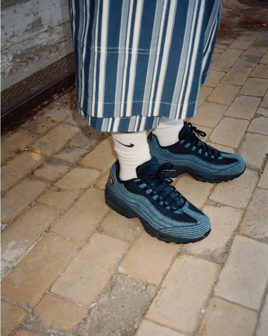 Levi’s x Nike Air Max 95 OG “Obsidian” – HM4743-400 Nike