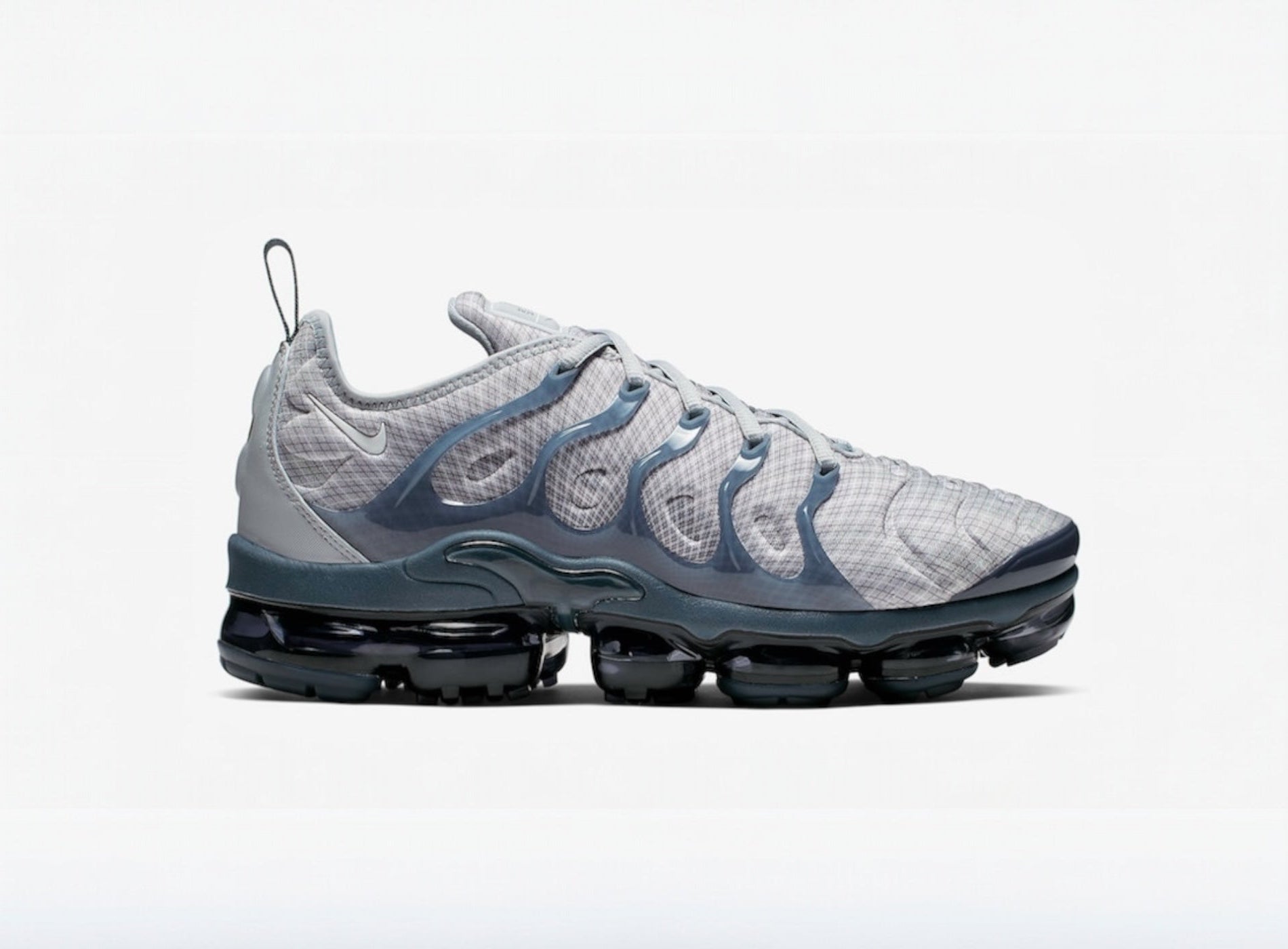 NIKE VAPORMAX PLUS WOLF GRAY