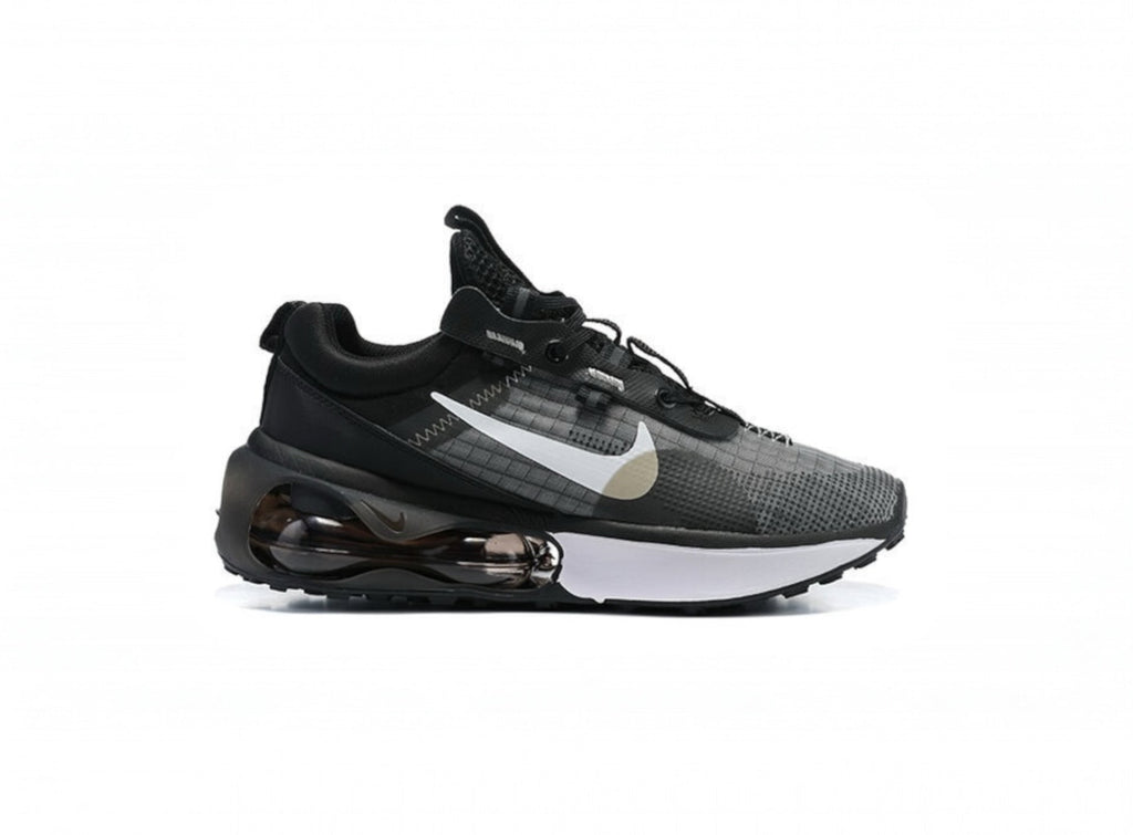 NIKE AIR MAX BLACK AND WHITE