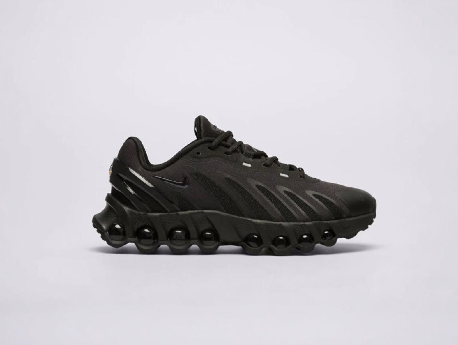 NIKE AIR MAX DN8 TRIPLE BLACK