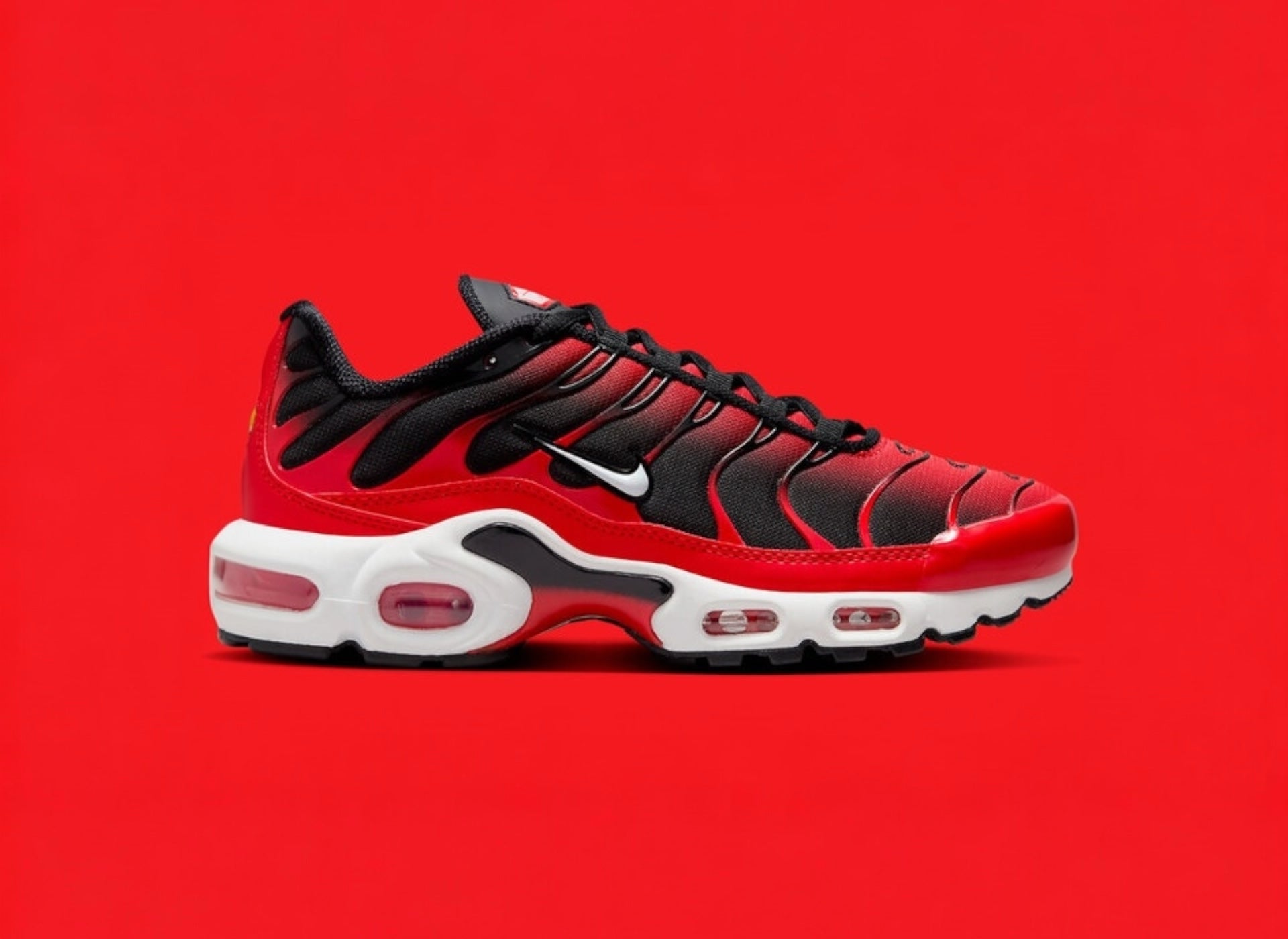 NIKE AIR MAX PLUS TN RED