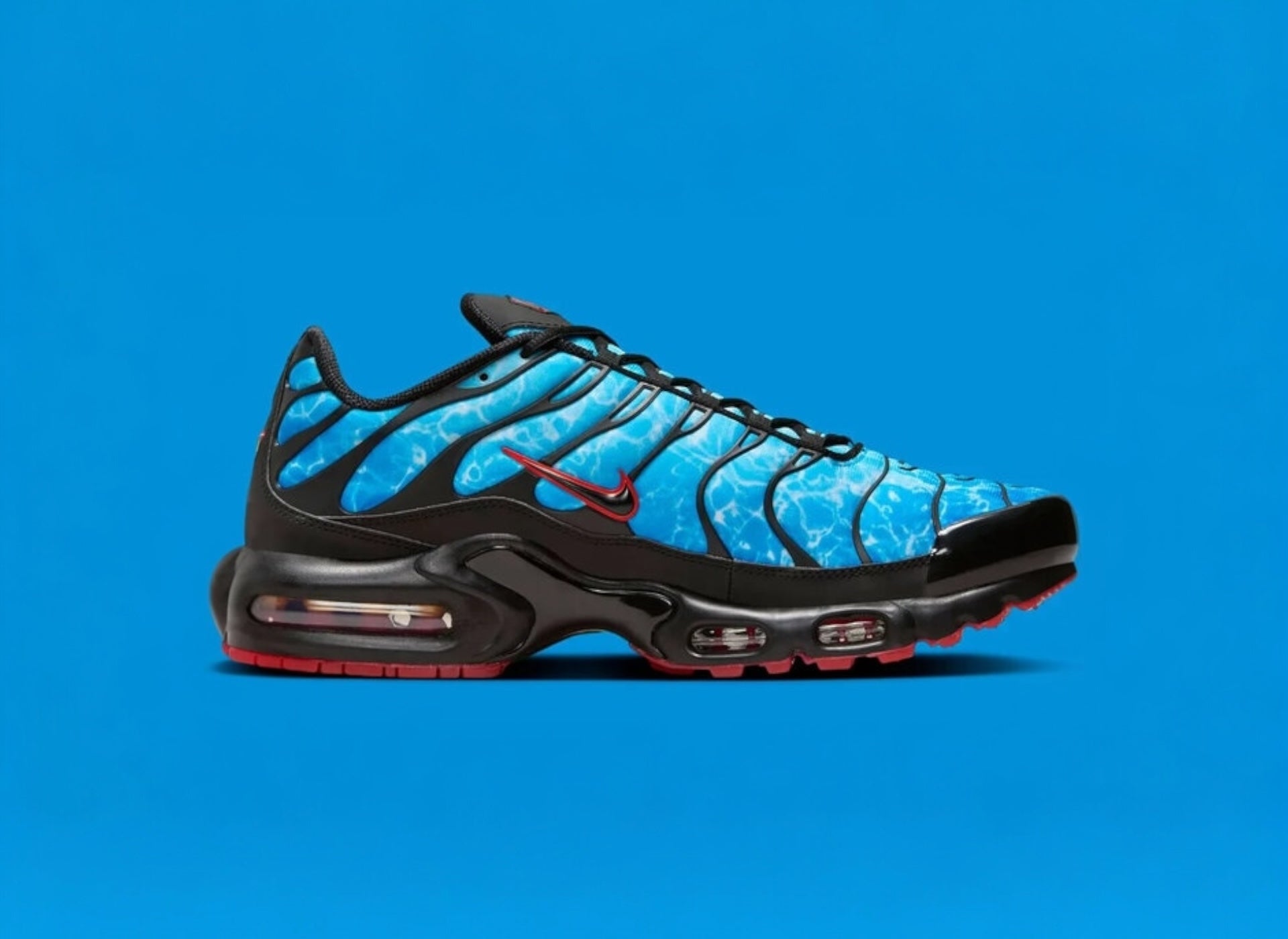 NIKE AIR MAX PLUS TN TUNED SHARK ATTACK
