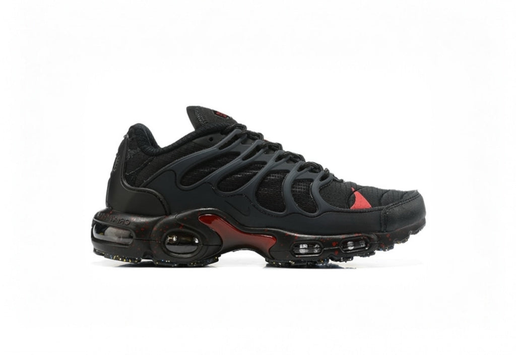 NIKE AIR MAX PLUS TN TERRASCAPE BLACK AND RED