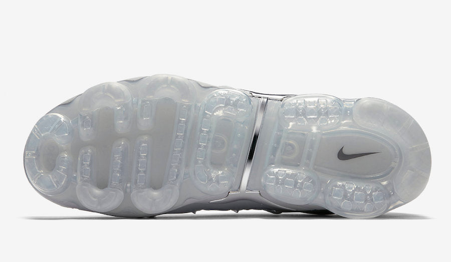 NIKE VAPORMAX PLUS GRAY