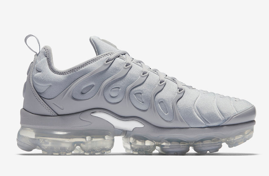 NIKE VAPORMAX PLUS GRAY