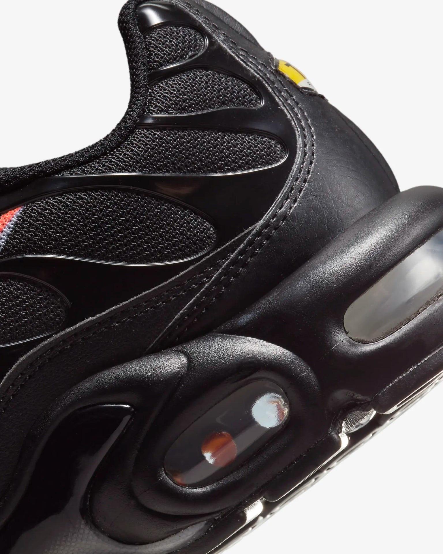 Nike Air Max Plus "Multi Swoosh Black/Bright Crimson" Nike