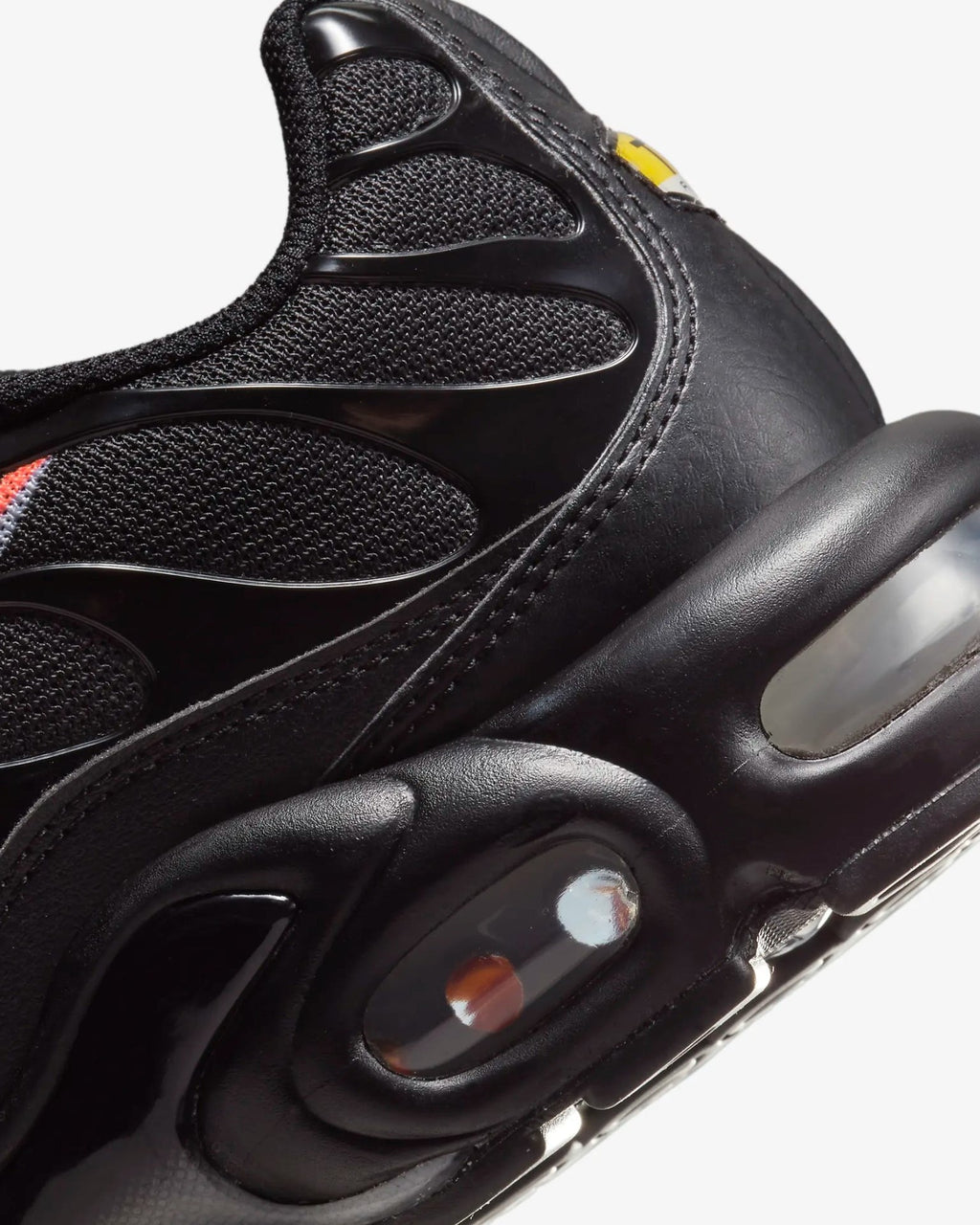 Nike Air Max Plus "Black and Red" Nike